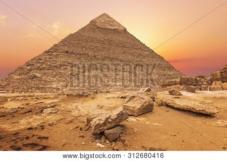 Beautiful Pyramid Of Khafre In The Evening Sun, Giza, Egypt