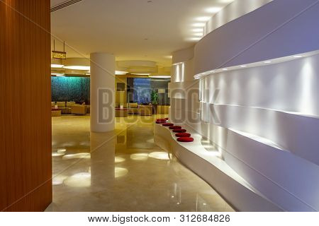 Dubai, Uae - November 30, 2018: Elements Of Modern Interior Design And Architecture Hotel Al Bustan 