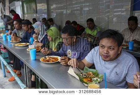 Transfer Road Roti Canai