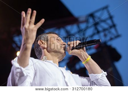 Svyatoslav Vakarchuk Ukrainian Rock Singer
