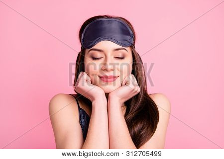 Close-up Portrait Of Her She Nice-looking Attractive Lovely Stunning Fascinating Shine Perfect Calm 