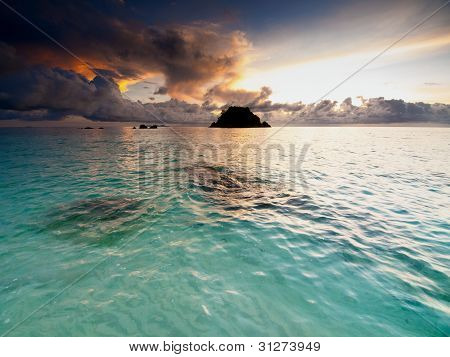 Sunrise tropical
