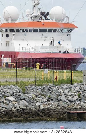 New Bedford, Massachusetts, Usa - June 6, 2019: Survey Vessel Fugro Discovery Docked At Marine Comme