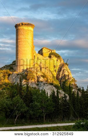 Chateau de l Hers near Chateauneuf-du-Pape, Provence, France
