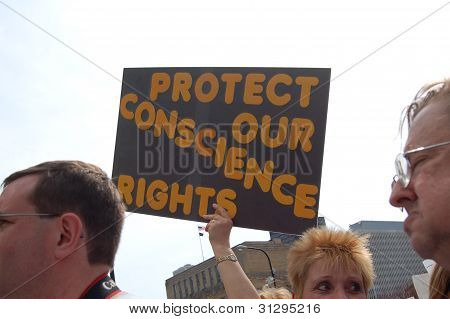 Sağlık hizmetlerinde görev protesto işareti