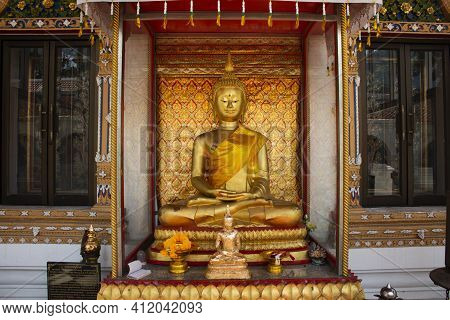 Buddha Meditation Attitude Statue Of Wat Paramaiyikawat Worawihan Temple On Koh Kret Island For Thai
