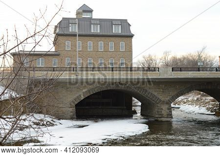 Smiths Falls, Ontario, Canada, March 10, 2021: A View Of The Rideau Canal Museum And Beckwith St Bri