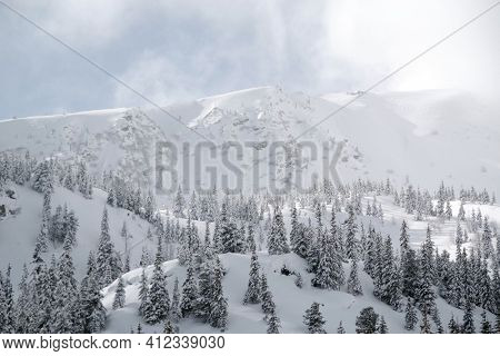 Winter in Godeanu Mountains, Carpathians, Romania, Europe