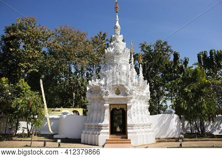 Ancient Building Gate Entrance For Thai People And Foreign Travelers Travel Visit And Respect Prayin