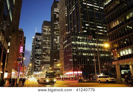 Cidade de Nova York durante a noite