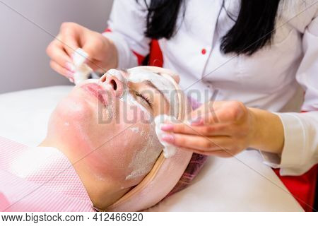 Flushing Cryo-mask, Skin Rejuvenation And Restoration Procedure, Cleansing And Narrowing Pores.