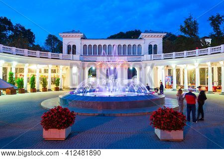 Kislovodsk, Russia - September 28, 2020: Colonnade With Fountain At Kurortny Boulevard Park Entrance