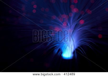 Blauwe stralen explosie