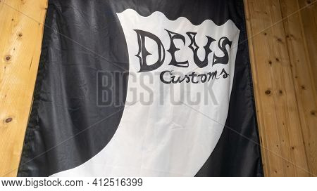 Bordeaux , Aquitaine France - 03 08 2021 : Deus Customs Logo Text And Sign On Flag Fashion Clothing 