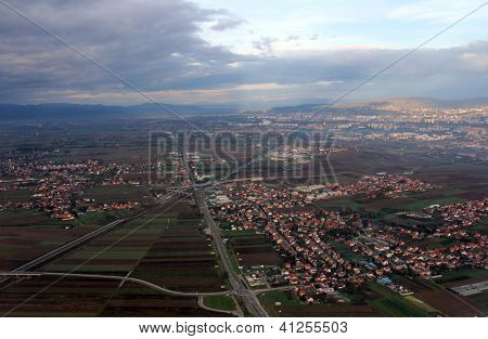 Vista aérea de Zagreb, la capital de Croacia