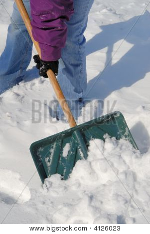 Shoveling หิมะ