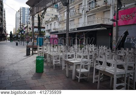 Mar Del Plata, Buenos Aires, Argentina - April, 2020: Closed Sidewalk Cafe During Lockdown On Peaton