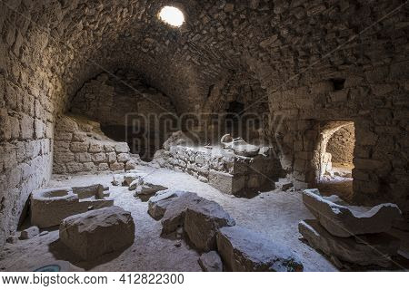 03.10.2020  Kerak (al Karak) In Jordan  Of Crusader Kerak Castle,   The Interior Of The Dungeon.