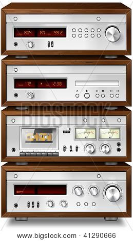Vintage stereo tape deck registratori CD player rack di amplificatore sintonizzatore