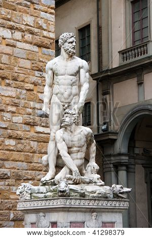 Estátua de Hércules e Caco
