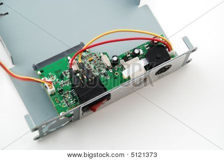 전자 부품 및 회로