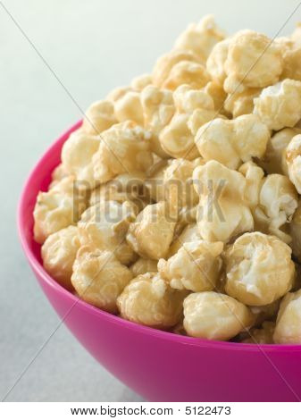 Skål med kola Popcorn