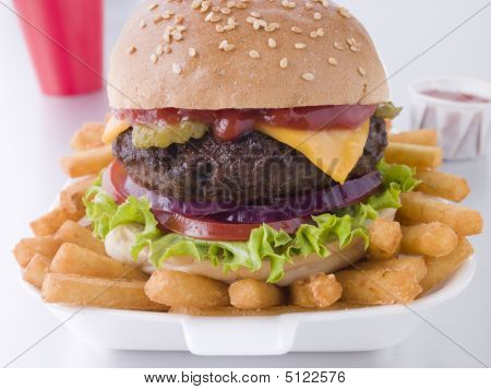 Suuri Cheese Burger