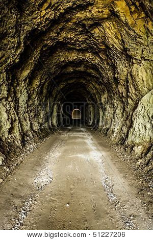 Tunnel