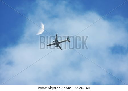 Monn e avião