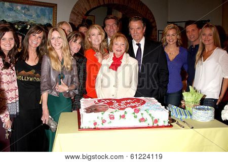 LOS ANGELES - MAR 4:  Melody Thomas Scott, Cast at the Melody Thomas Scott Celebrates 35 Years at the 