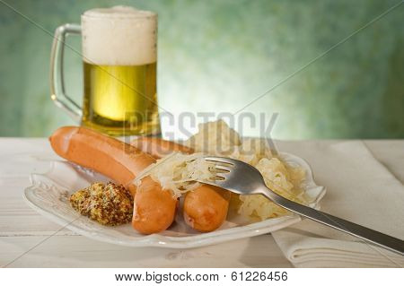 wurstel with sauerkraut