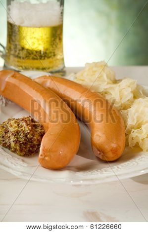 wurstel with sauerkraut