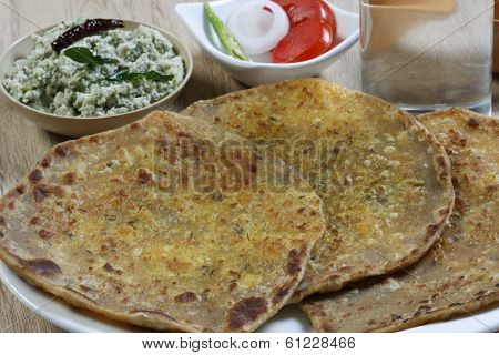 Daal ka Paratha - A flatbread made from lentils