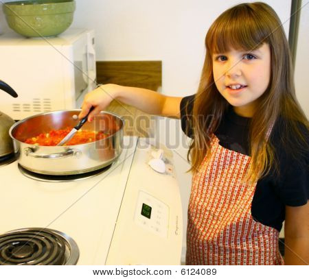 小さな女の子の料理