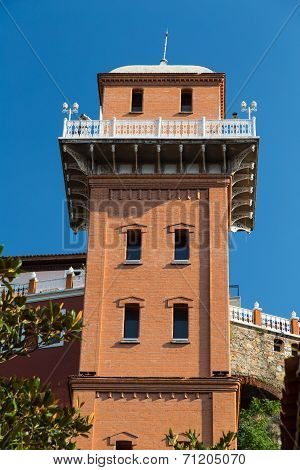 Old Asansor Elevator