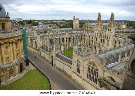 Radcliffe Camera a všechny duše College