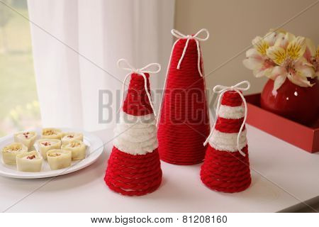 Yarn Christmas Table Decoration