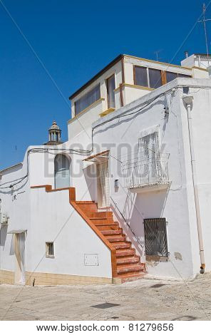 Alleyway. Laterza. Puglia. Italy.