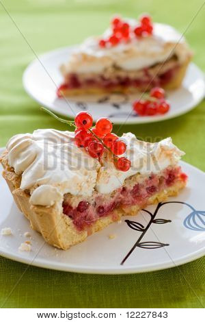 Červený rybíz sněhová pusinka tart na desku