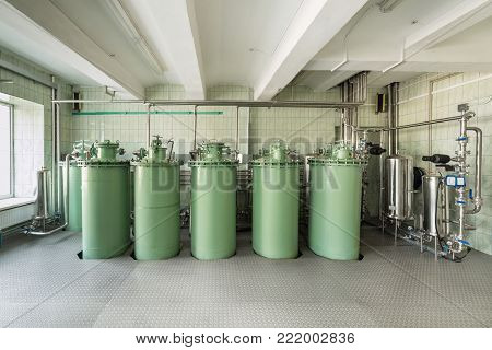 The filtration unit, the industrial filtration system for liquids. Filtration of alcohol.