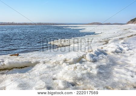 Huge chunks of ice on the river during the ice drift