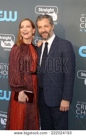 LOS ANGELES - JAN 11:  Leslie Mann, Judd Apatow at the 23rd Annual Critics' Choice Awards at Barker Hanger on January 11, 2018 in Santa Monica, CA