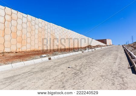 Construction Concrete Walls