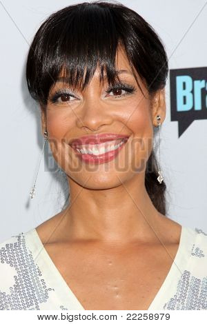 LOS ANGELES - aoû 1: Gina Torres qui arrivent à la fête de NBC TCA Summer 2011 à l'hôtel SLS le 1er août