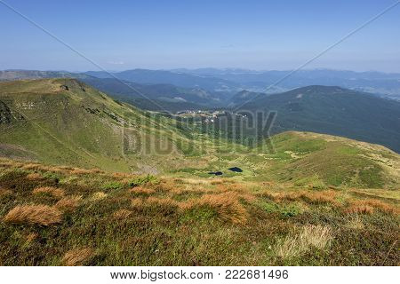 Svydovets ridge, Mountain lake Ivor and Polonina Dragobrat (Ukraine, Carpathians, Dragobrat)