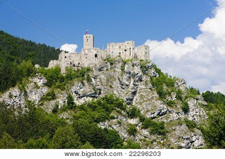 rovine del castello di Strecno, Slovacchia