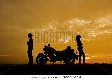 Break Up,bad Relationship,anger,unhappy, Concept.silhouette Of Anger Of Couples Love Who Are Quarrel