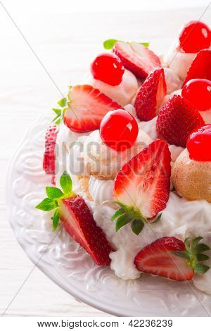 Meringue-based Dessert