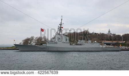 Istanbul, Turkey - April 04, 2021: Spanish Navy Frigate Mendez Nunez (f-104) In Sarayburnu Port