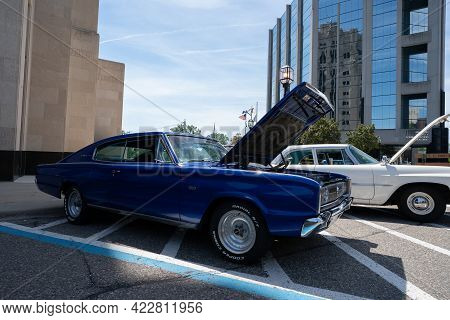 Mt. Clemens, Michigan - Usa - 06-05-2021: Mt. Clemens 2021 Hot Rod City Classic Car Show And Cruise
